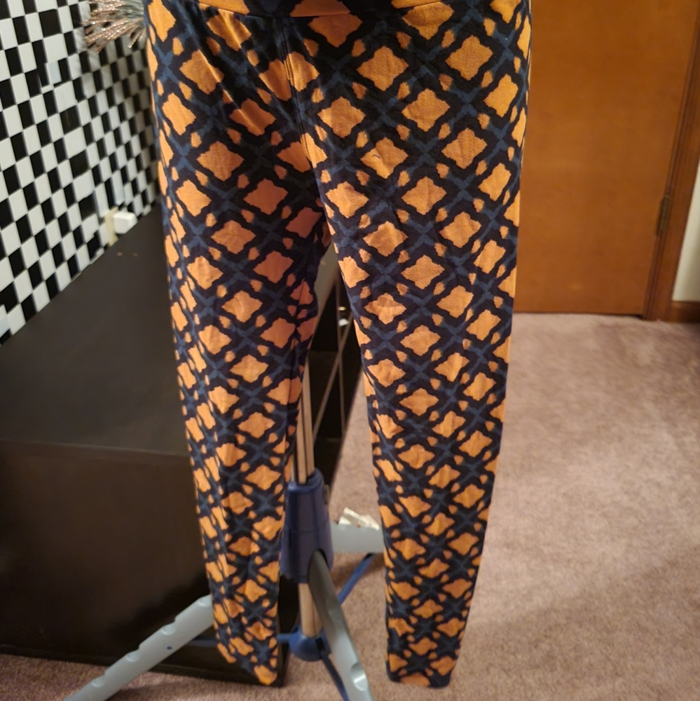 5 pairs of LulaRoe Leggings